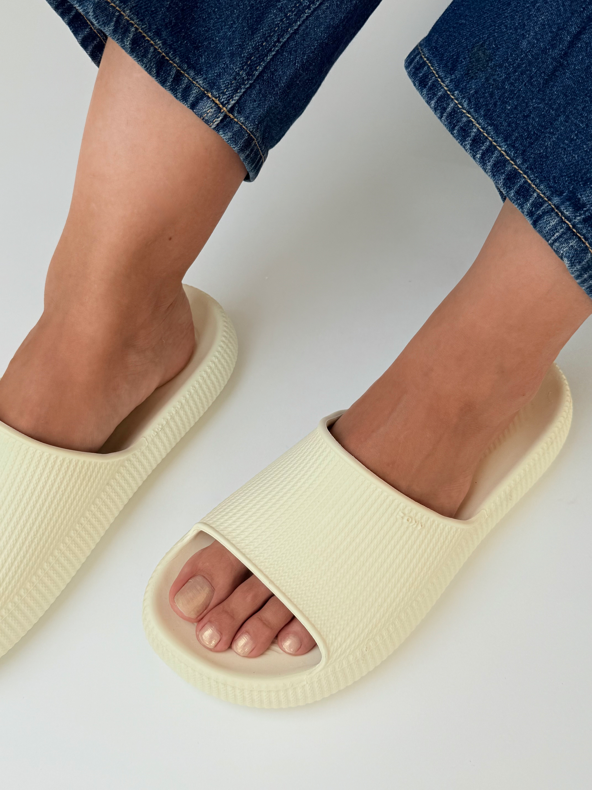 Gray כפכפי סלייד לנשים Leveza ZAXY