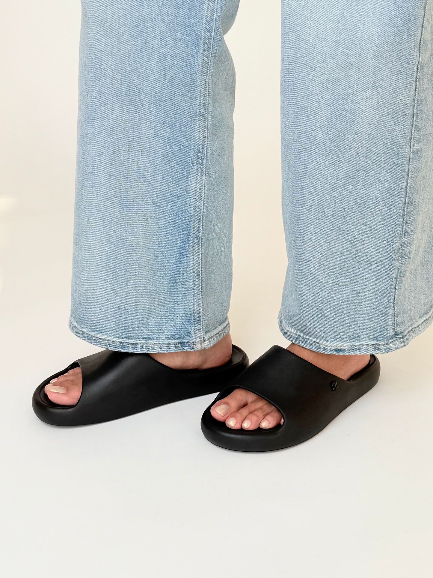 Light Gray כפכפי סלייד לנשים MELISSA