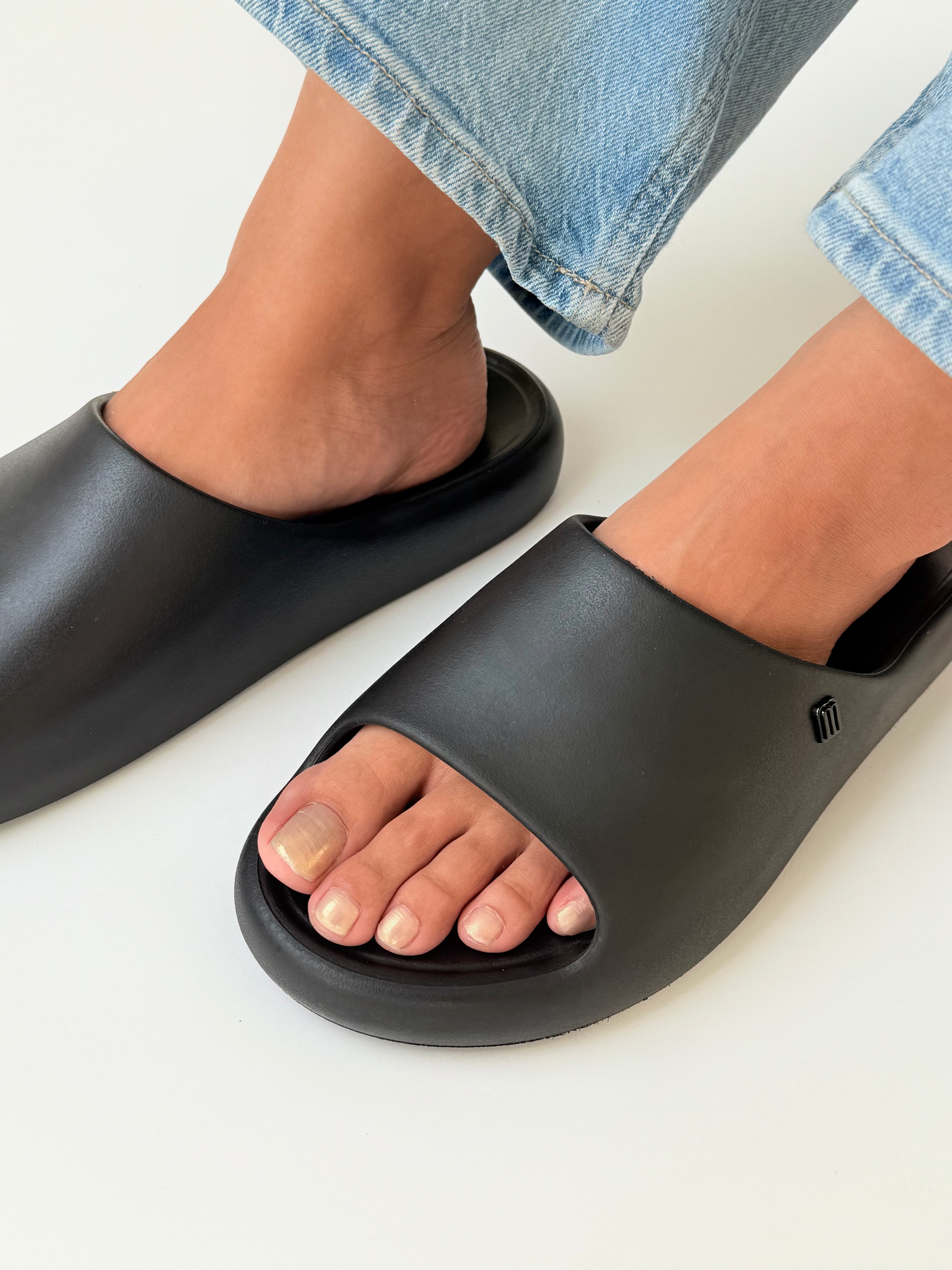 Dark Slate Gray כפכפי סלייד לנשים MELISSA