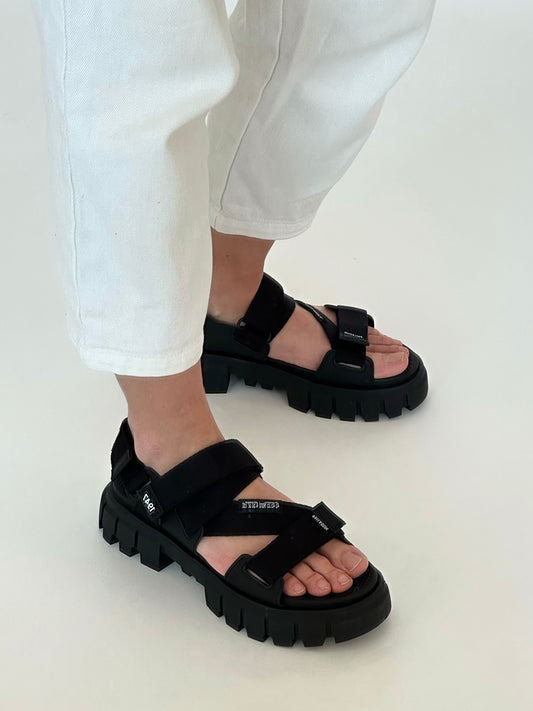 Light Gray סנדלי פלטפורמה לנשים Revolt PALLADIUM