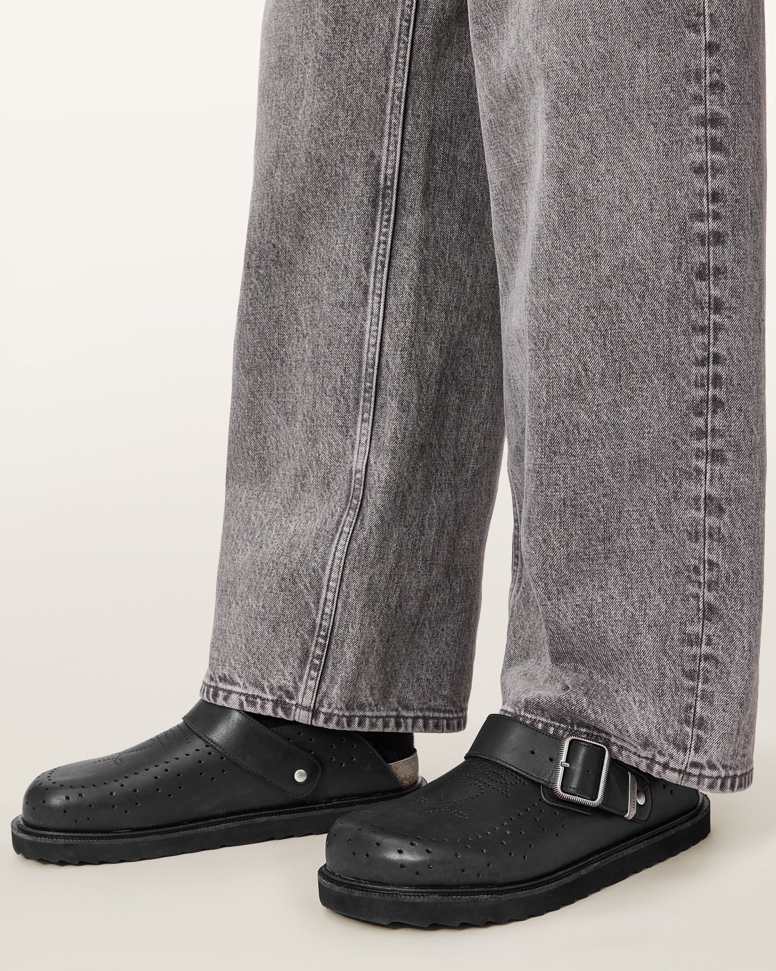 Dim Gray כפכפי עור סגורים לגברים Randal ALLSAINTS