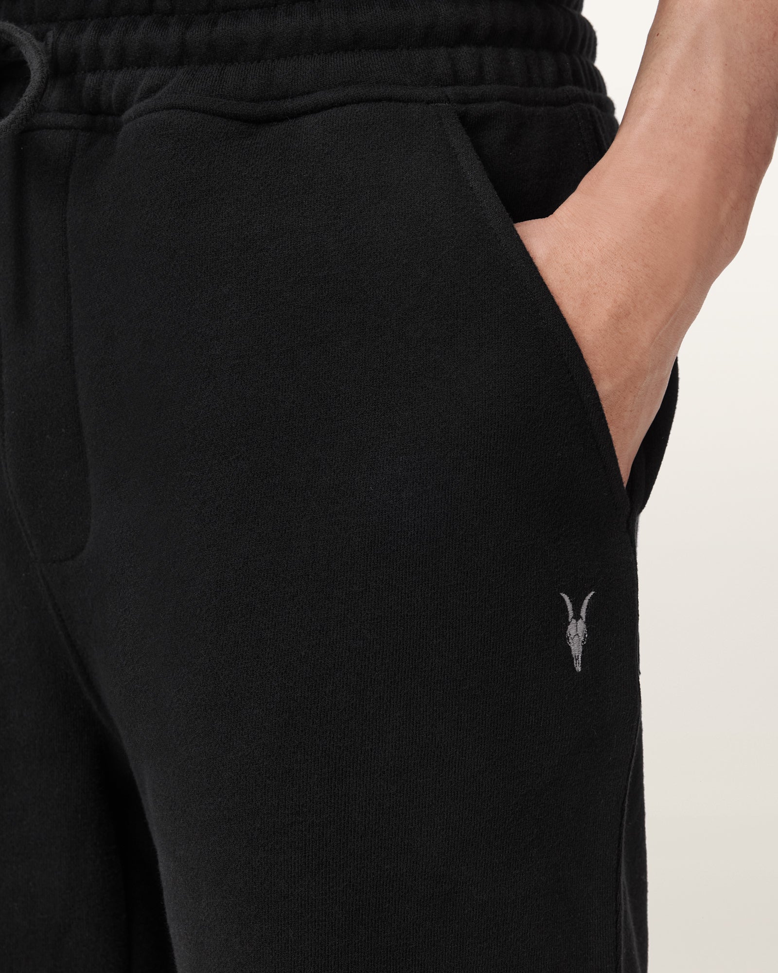 Black מכנסיים קצרים לגברים Asher ALLSAINTS