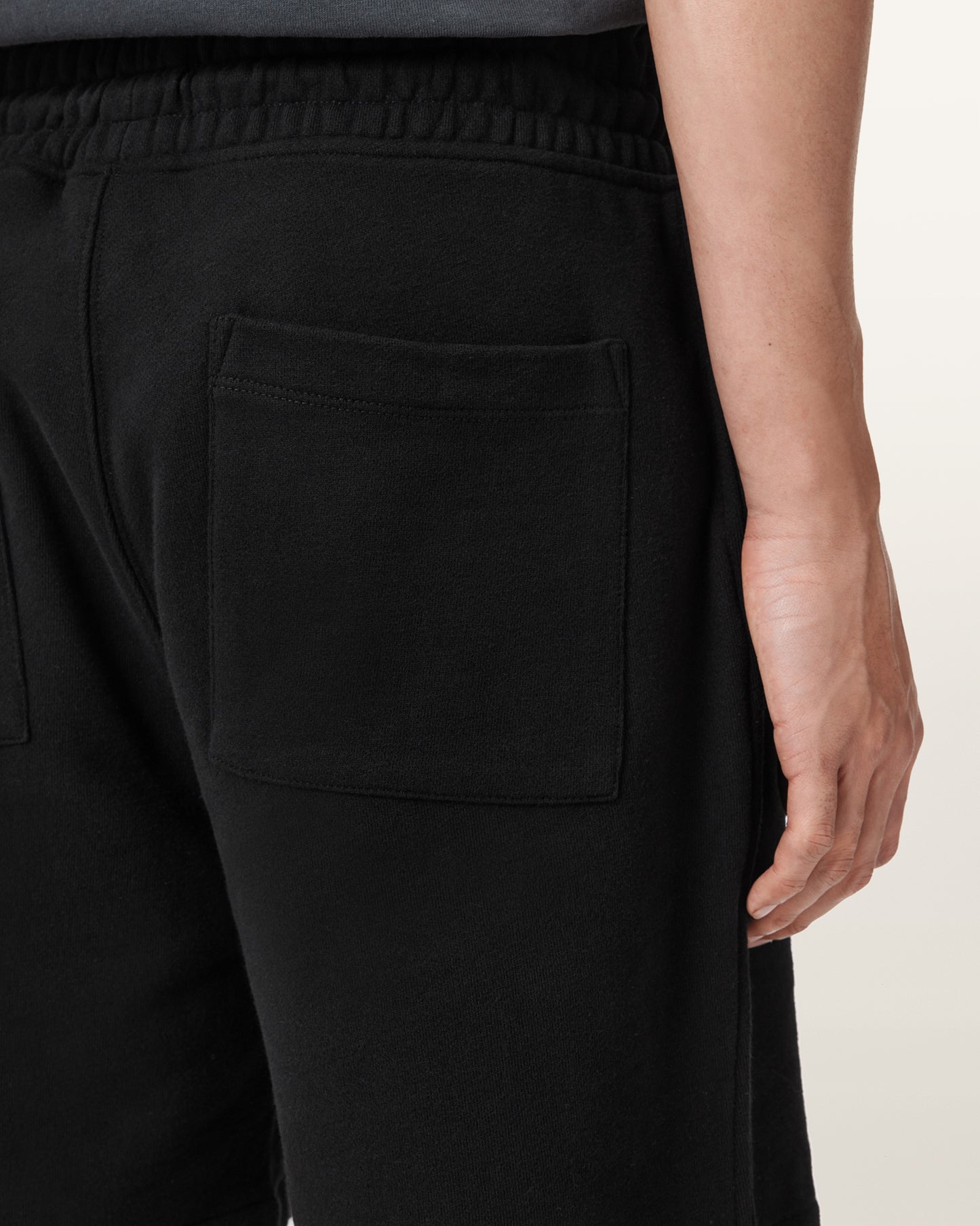 Black מכנסיים קצרים לגברים Asher ALLSAINTS