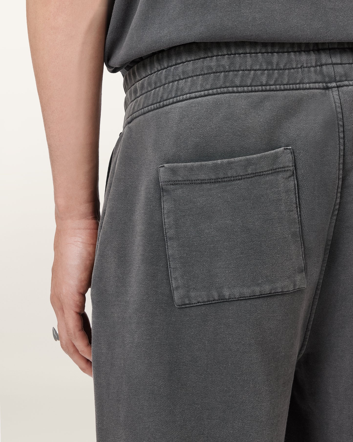 Dark Slate Gray מכנסי טרנינג לגברים Emblem Sweatpant ALLSAINTS
