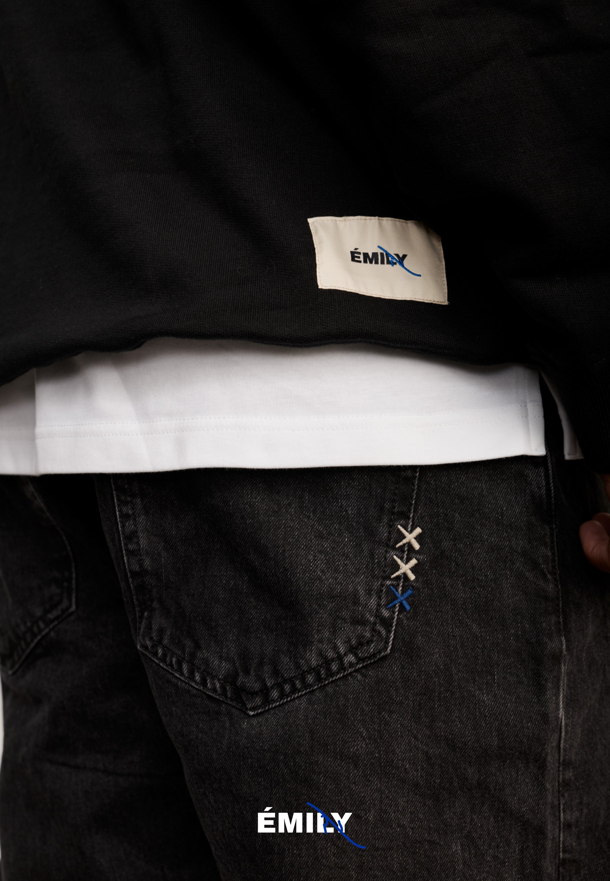 Black קפוצ'ון LOUDER by Emily EMILY