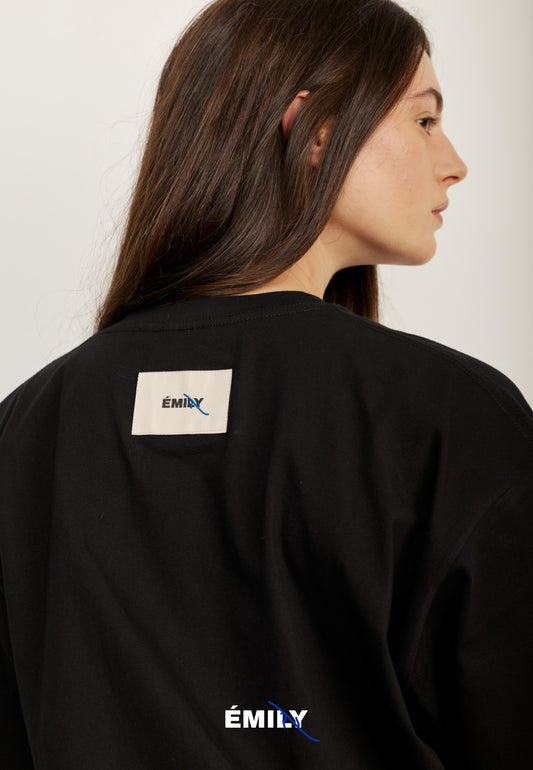 Black טי שירט קצרה LOUDER by Emily EMILY