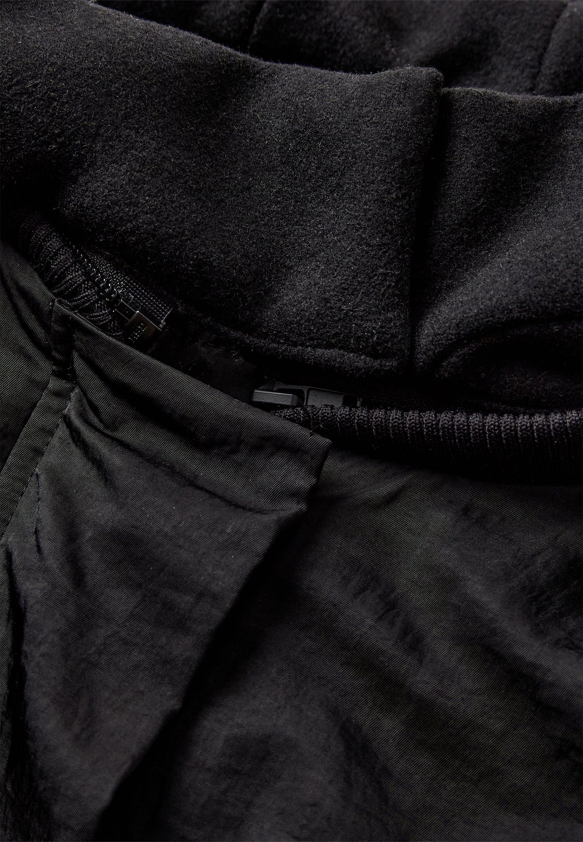 Black PLUM BOMBER JACKET 4780 ג'קט MINIMUM