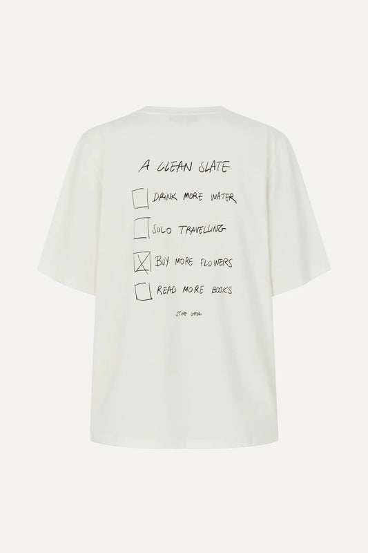 Antique White טי שירט קצרה לנשים Petunia Bouquet, A Clean Slate STINE GOYA