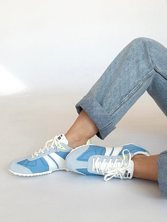 סניקרס לנשים Pallaracer Flame