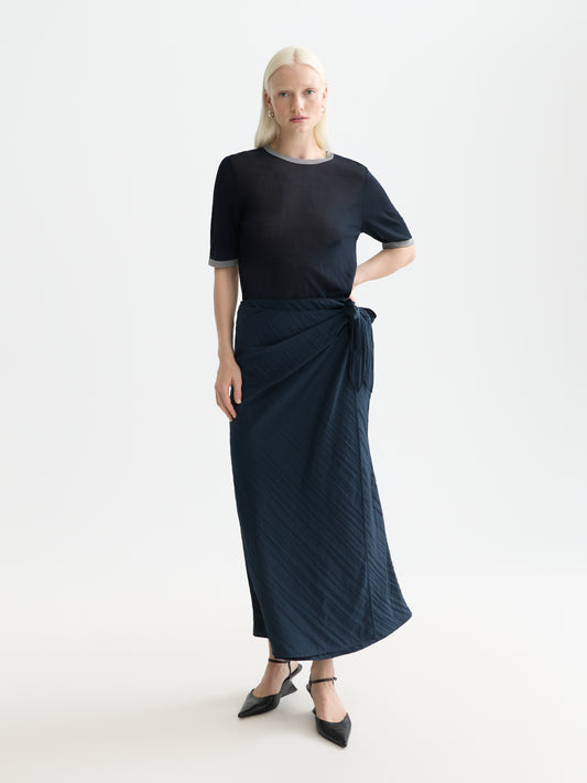 White Smoke טי שירט סריג קצרה לנשים Stripe Trim Short SCOTCH & SODA