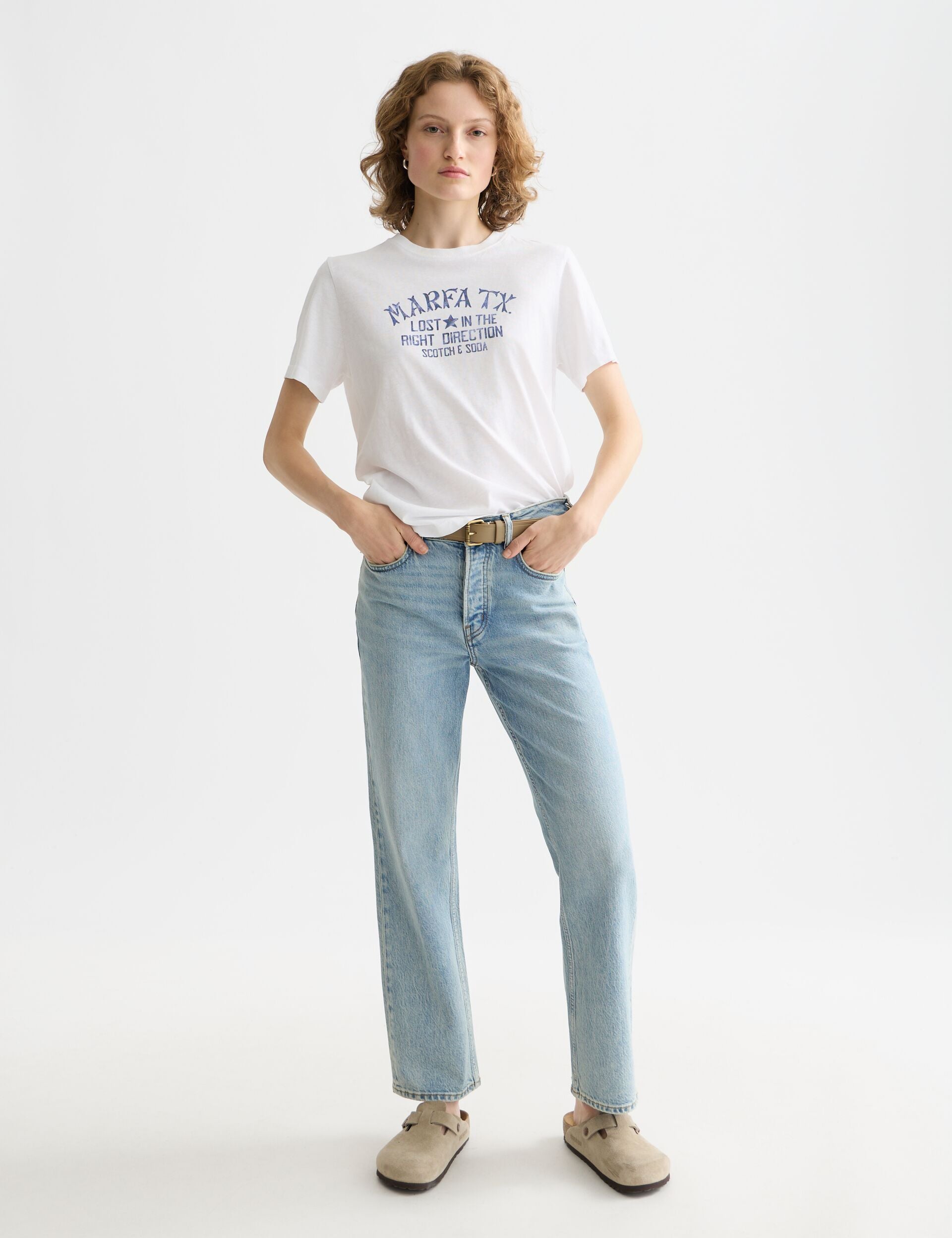 White Smoke טי שירט קצרה לנשים Graphic SCOTCH & SODA