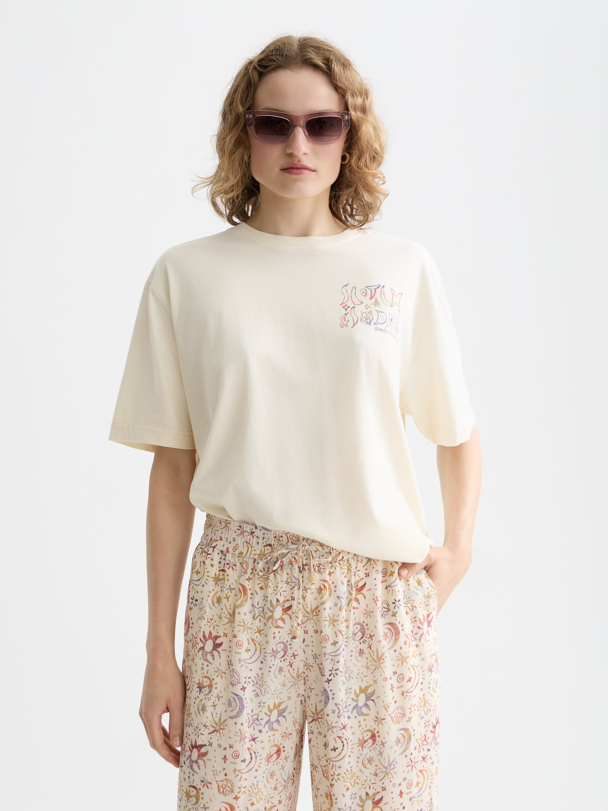 Misty Rose טי שירט קצרה לנשים Washed Artwork SCOTCH & SODA