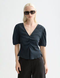 Black חולצה קצרה לנשים Structured V-Neck SCOTCH & SODA
