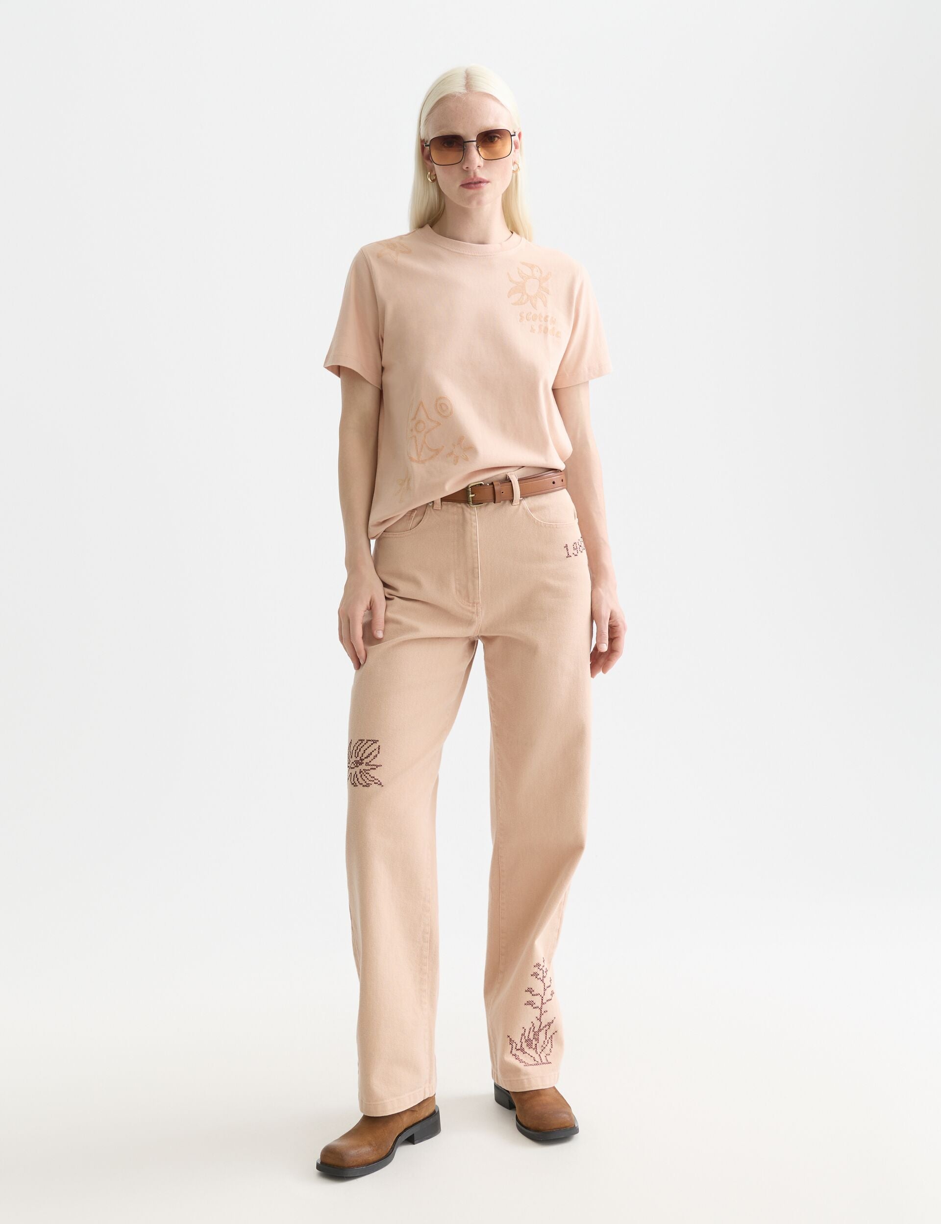 Misty Rose טי שירט קצרה לנשים T-Shirt With Flock Print SCOTCH & SODA