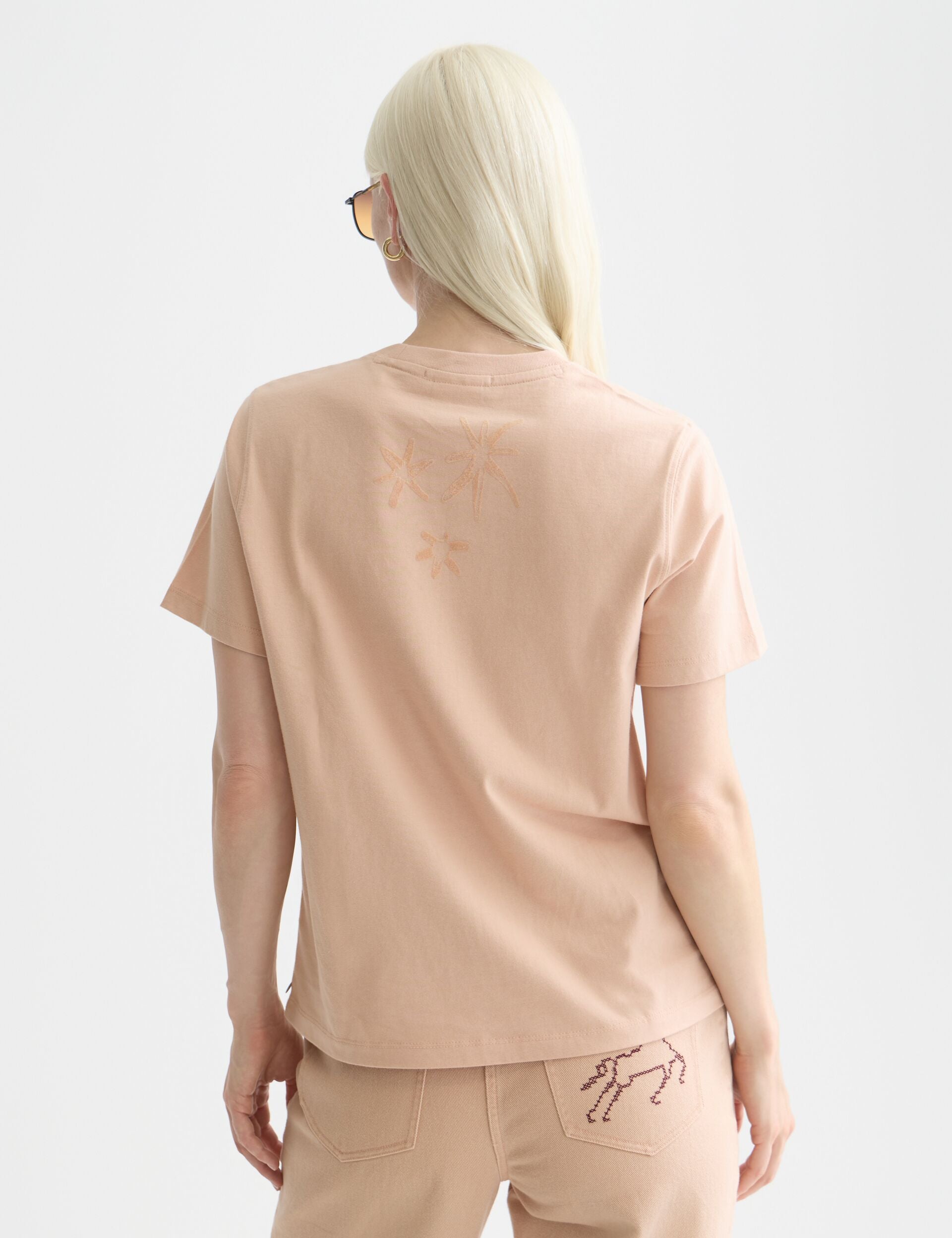 Lavender טי שירט קצרה לנשים T-Shirt With Flock Print SCOTCH & SODA