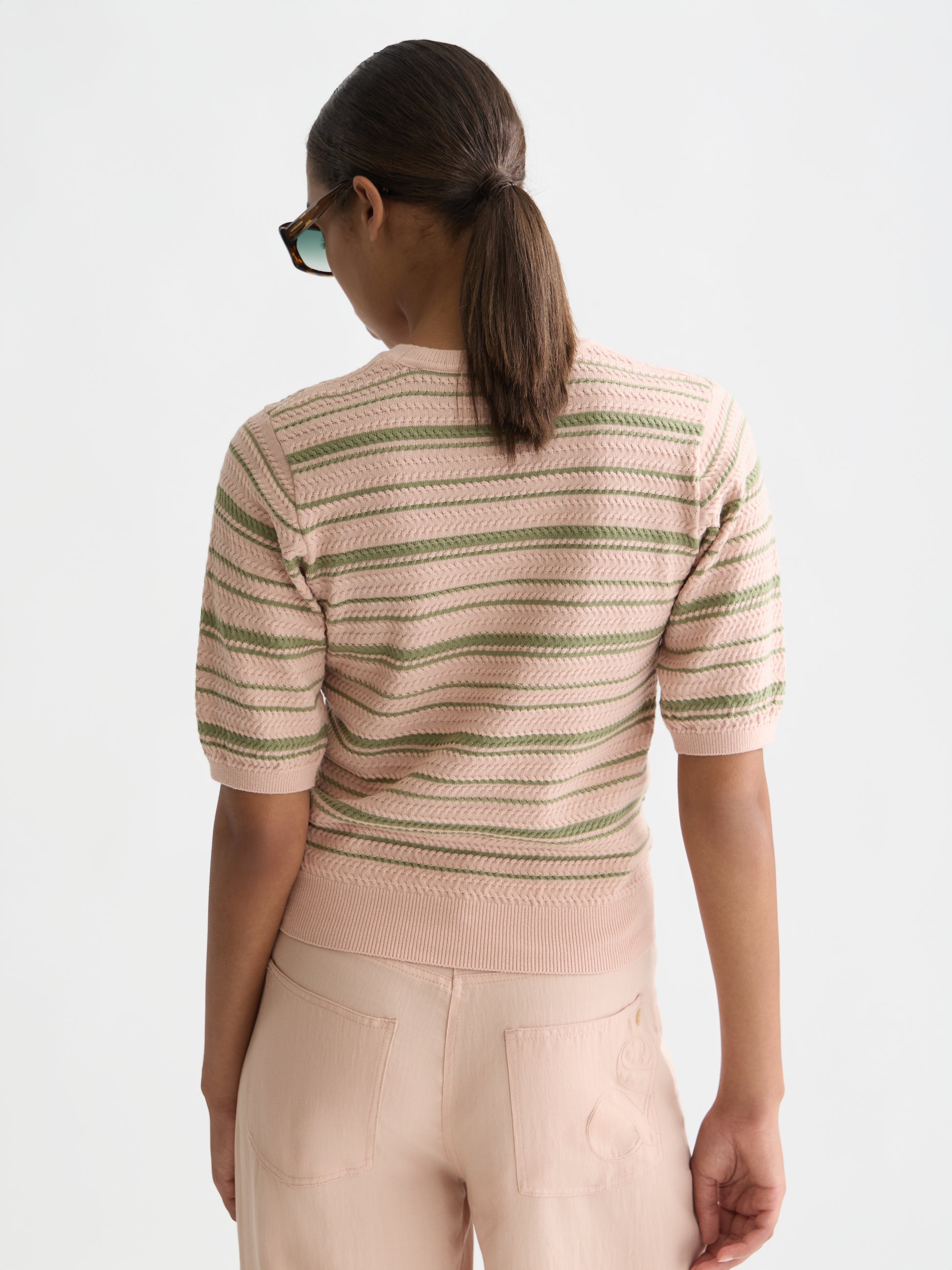 Lavender טי־שירט סריג פסים טקסטורלית לנשים Textured Stripe SCOTCH & SODA