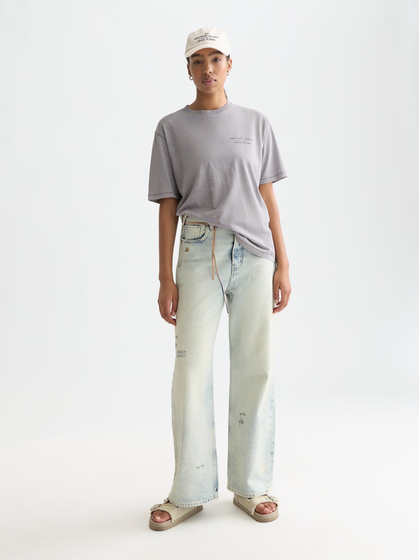 Lavender טי־שירט בגזרה רחבה לנשים Basquiat Graphic SCOTCH & SODA