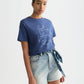 Lavender טי־שירט בגזרה רגילה לנשים Chest Artwork SCOTCH & SODA