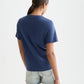 Dark Slate Gray טי־שירט בגזרה רגילה לנשים Chest Artwork SCOTCH & SODA