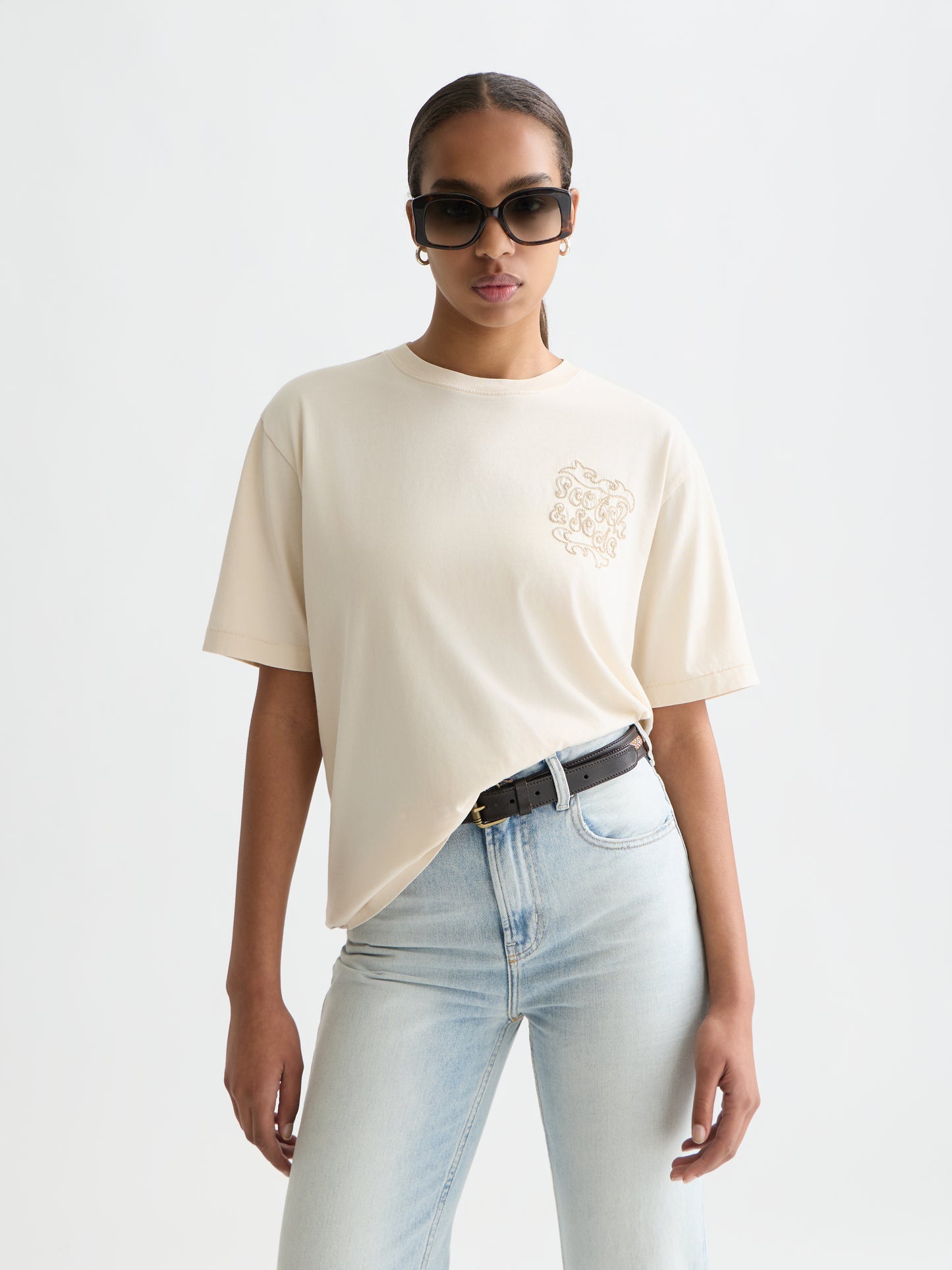 Lavender טי־שירט בגזרה רחבה לנשים Washed Artwork SCOTCH & SODA