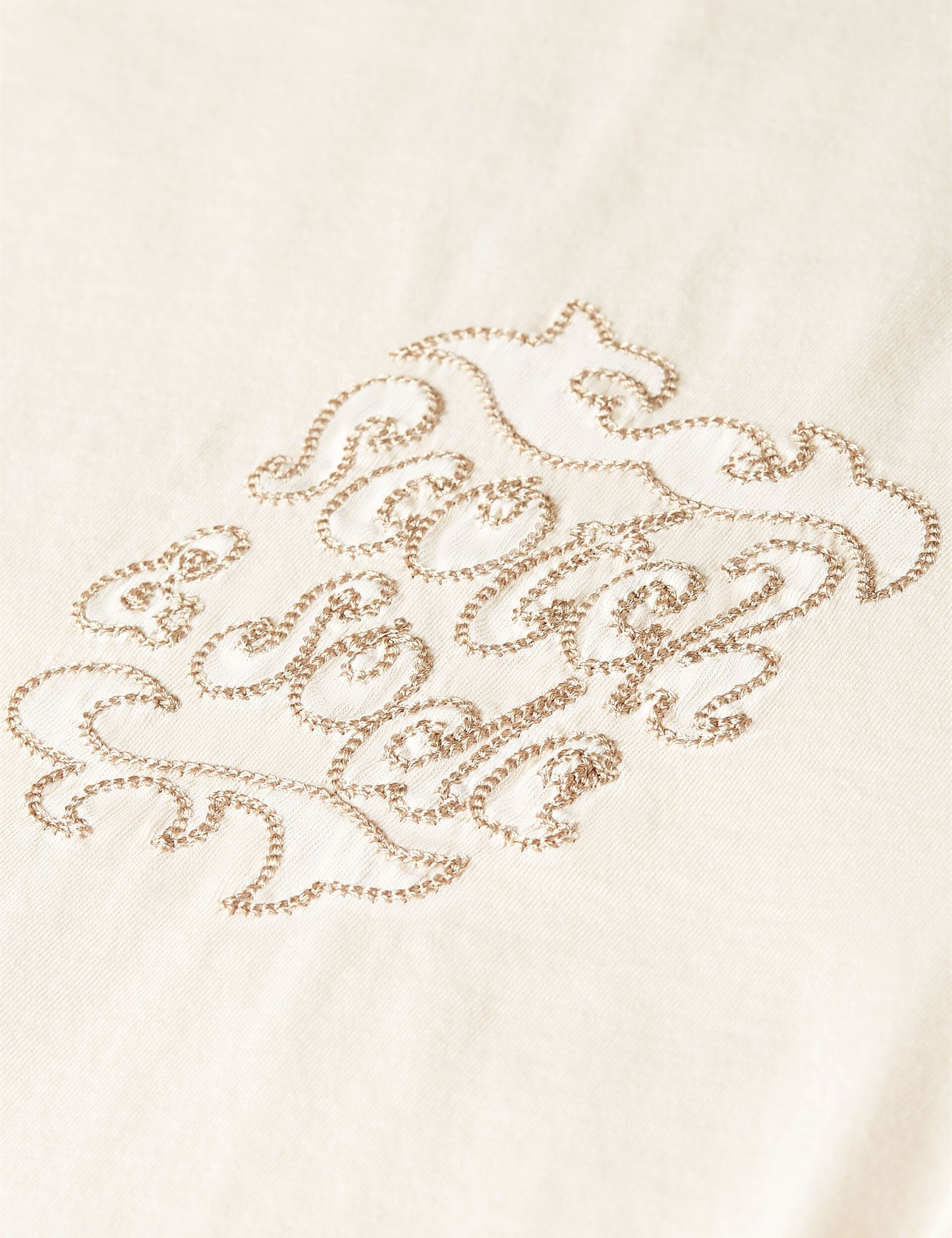 Misty Rose טי־שירט בגזרה רחבה לנשים Washed Artwork SCOTCH & SODA