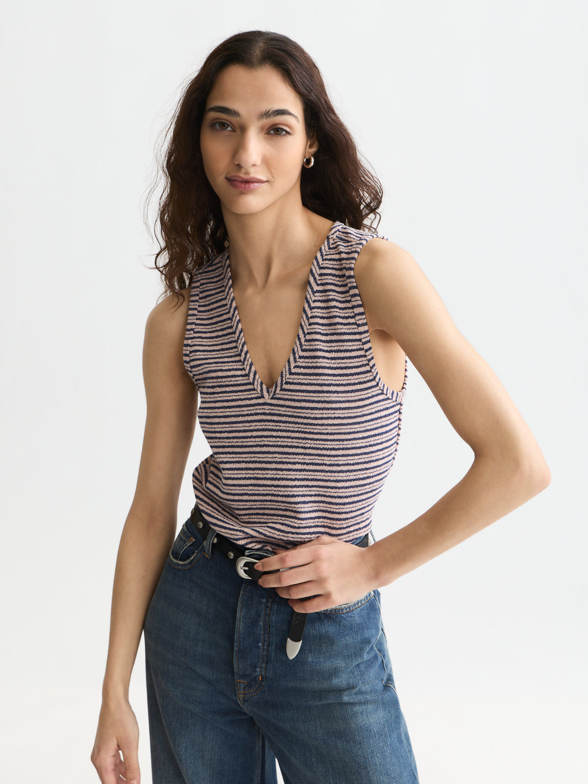 Alice Blue גופיה לנשים Stripe V-Neck SCOTCH & SODA
