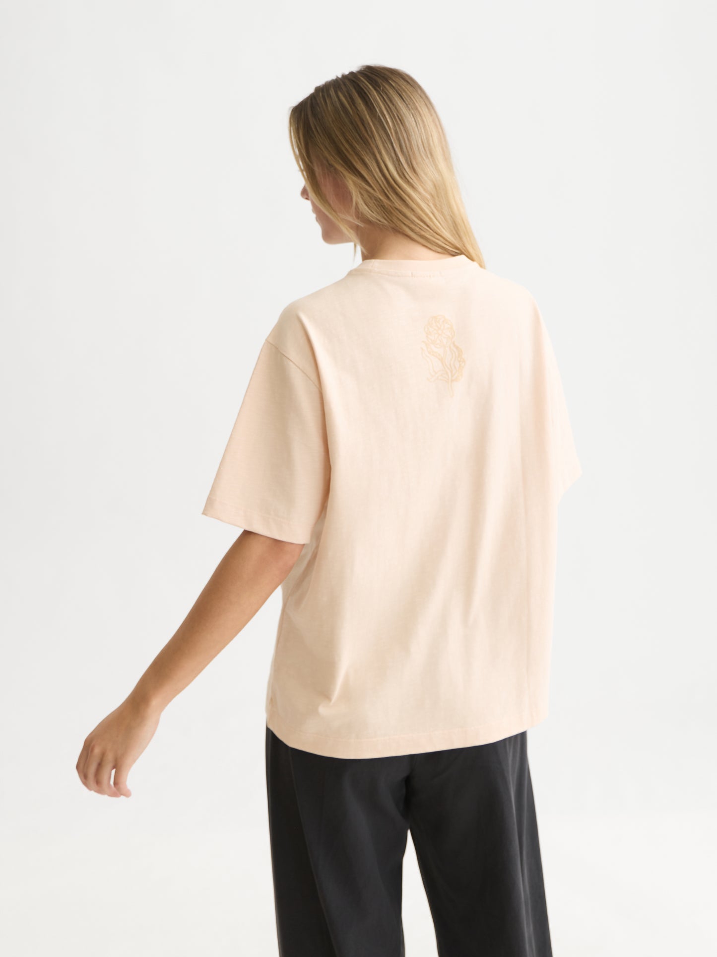Lavender טי שירט קצרה לנשים Flock Artwork SCOTCH & SODA
