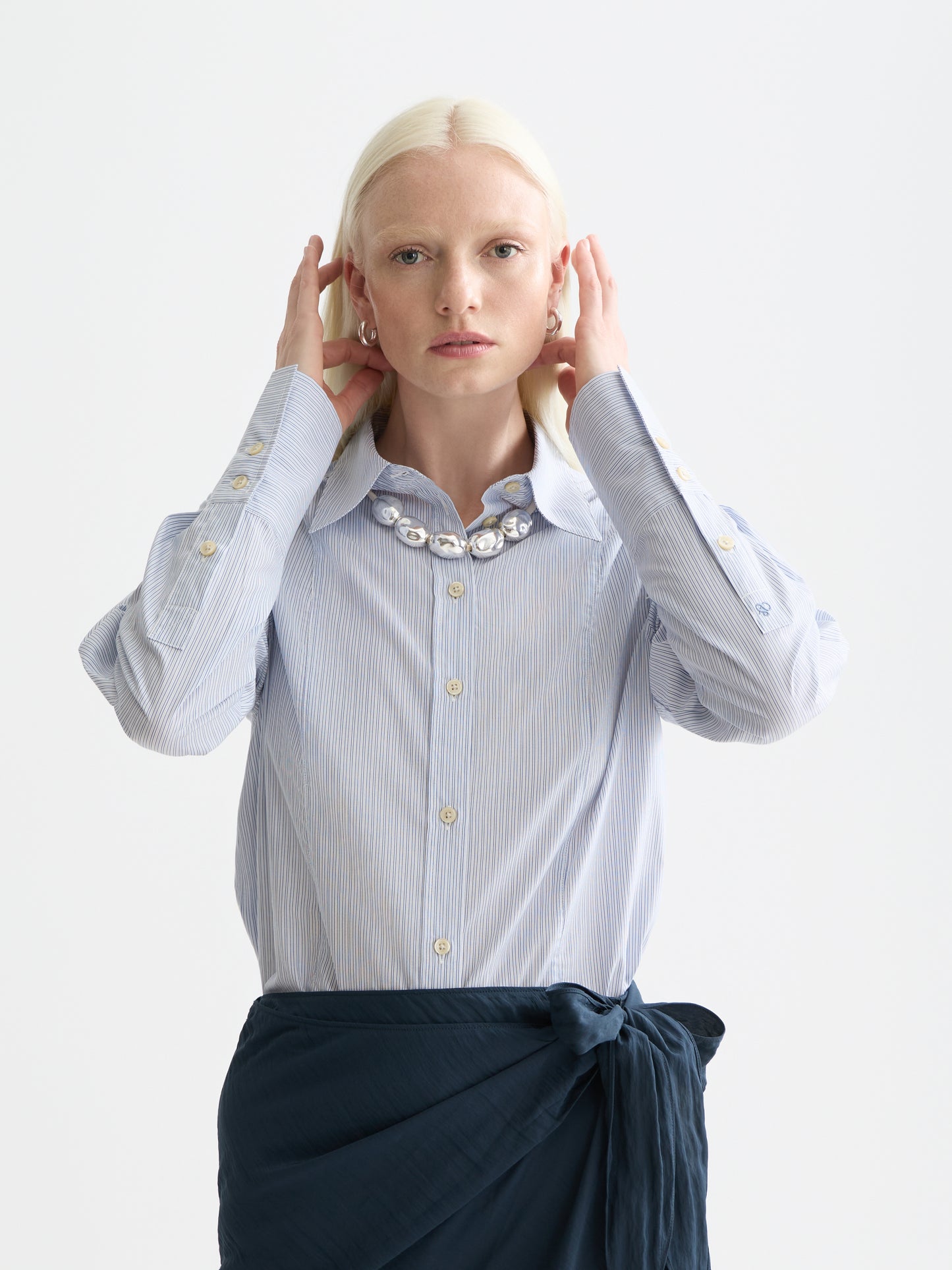 White Smoke חולצה מכופתרת ארוכה לנשים Regular Fit Poplin Shirt SCOTCH & SODA