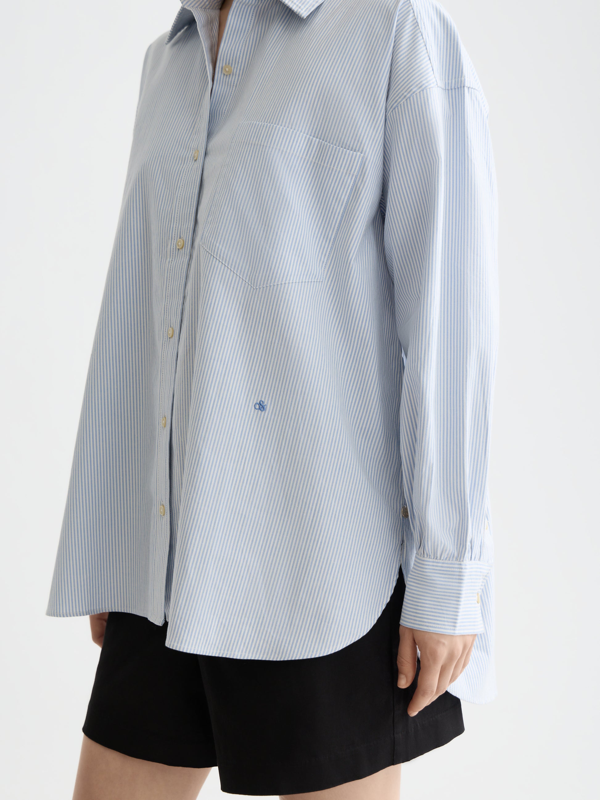 Light Gray CORE GIRLFRIEND OXFORD STRIPES SHIRT חולצה מכופתרת ארוכה SCOTCH & SODA