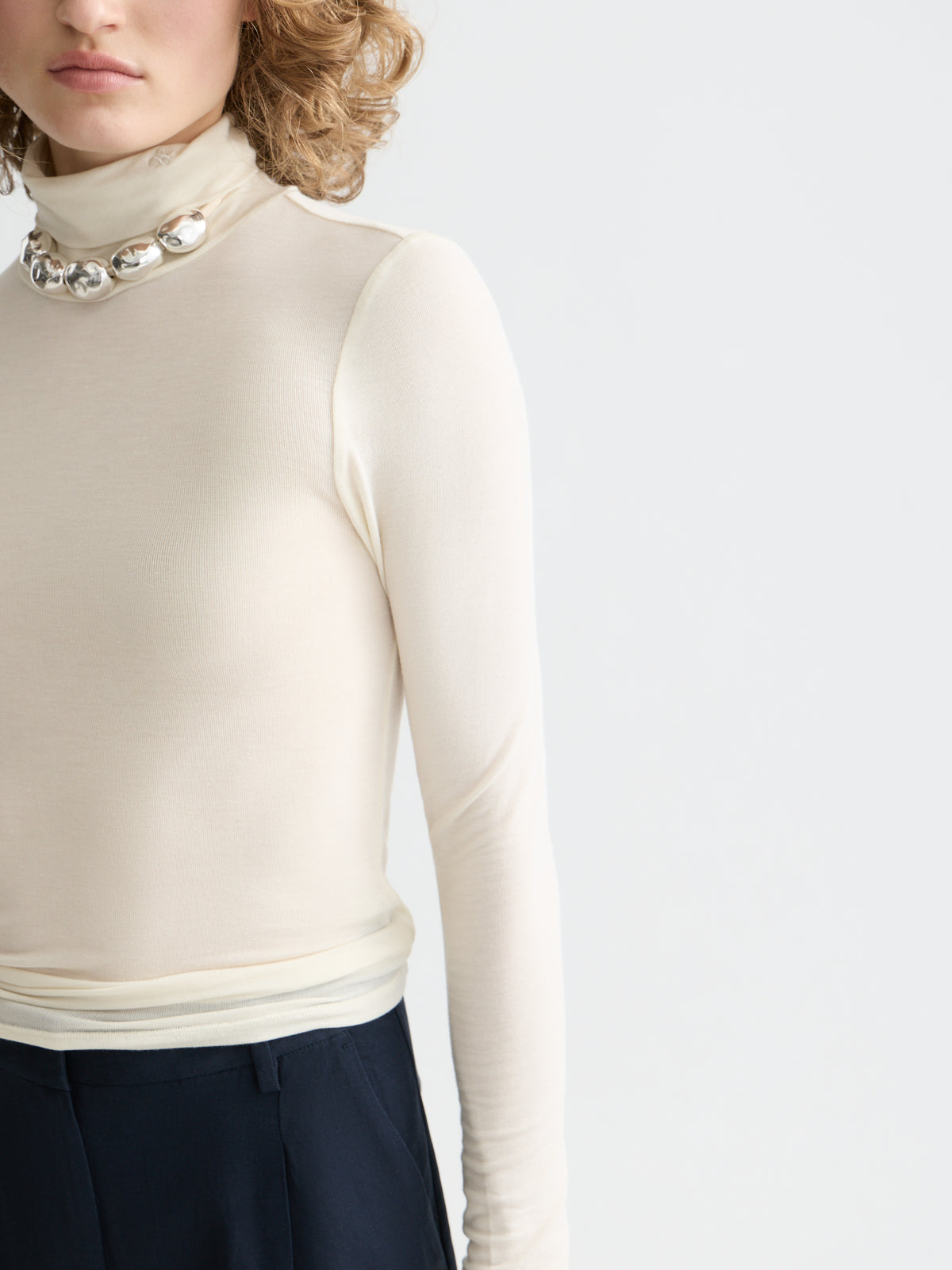 Lavender חולצת גולף דקה לנשים Core Roll Up Neck SCOTCH & SODA