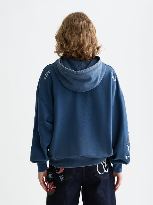 Alice Blue קפוצ'ון לנשים Washed Artwork - מהדורת 40 שנה SCOTCH & SODA