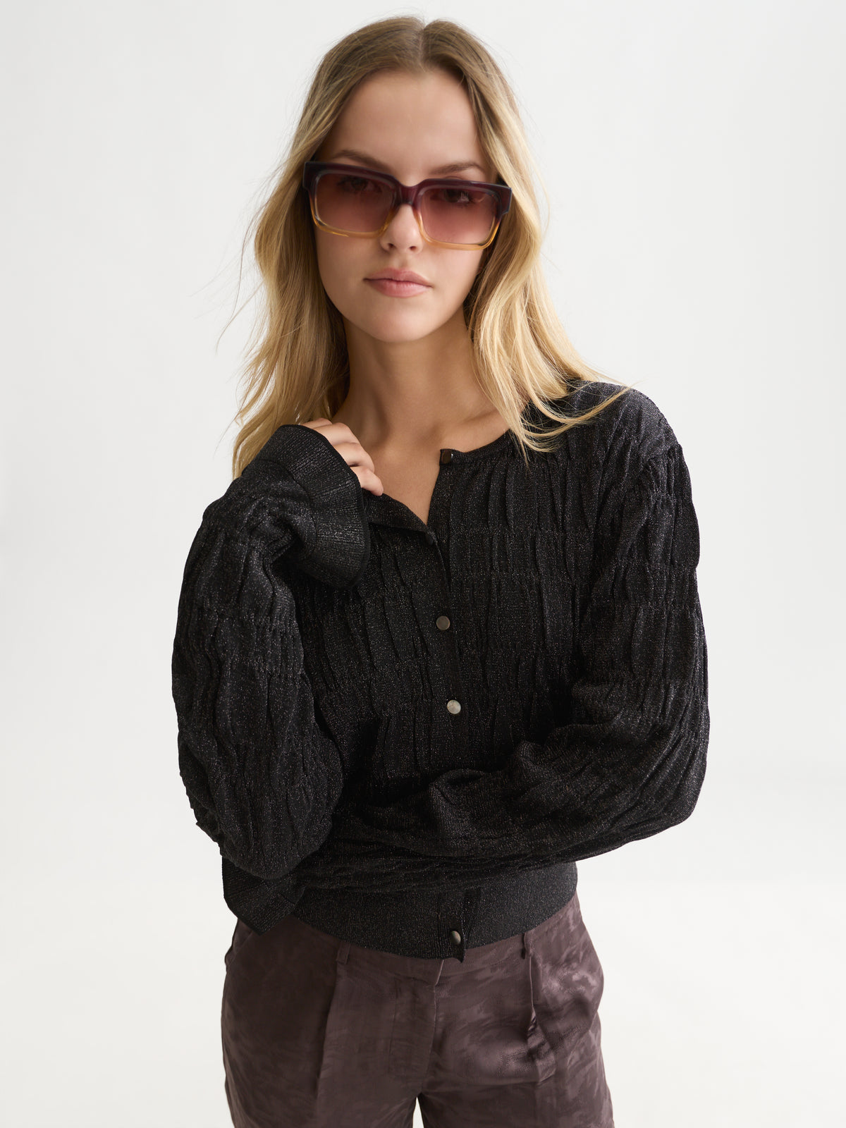 Black קרדיגן לנשים Smock Stitch SCOTCH & SODA
