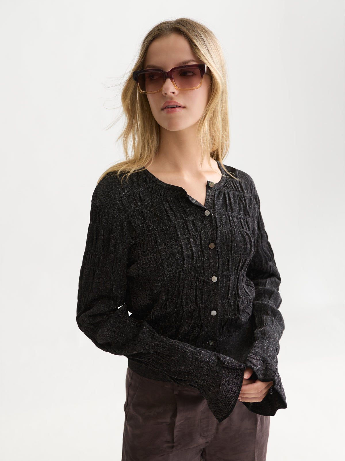 Black קרדיגן לנשים Smock Stitch SCOTCH & SODA