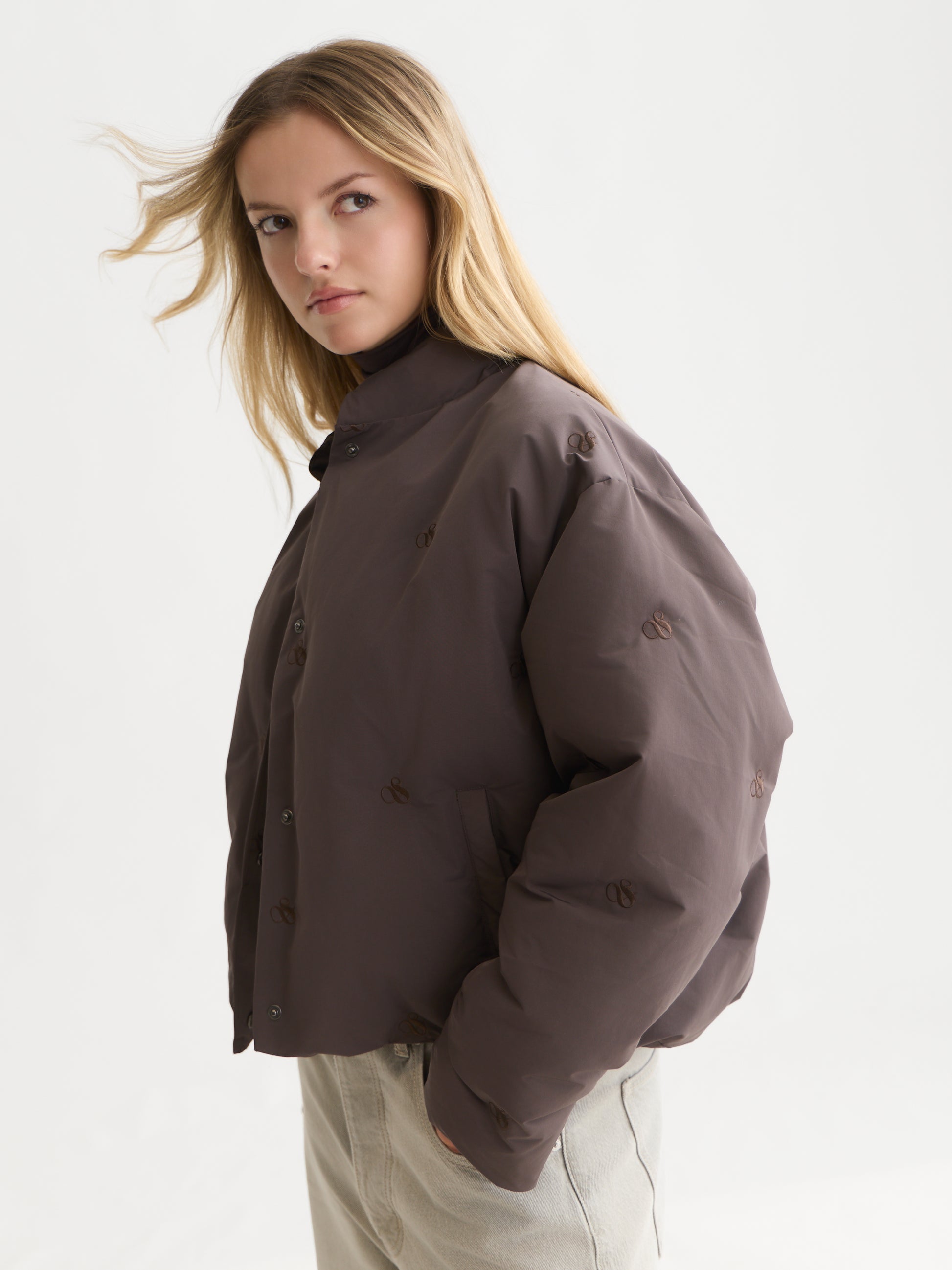 Lavender ג'קט לנשים Embroidered Short Puffer SCOTCH & SODA