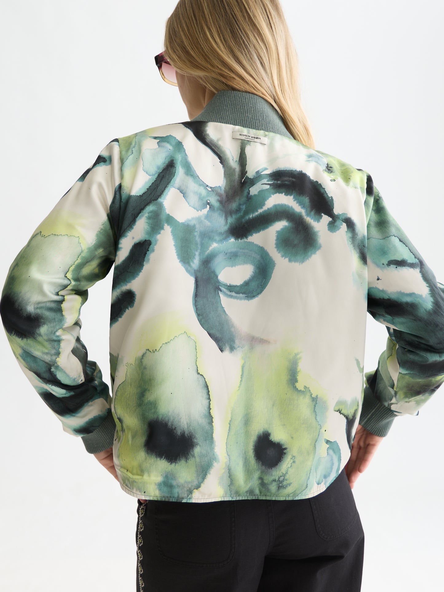Lavender ג'קט דו צדדי לנשים Reversible Quilted Bomber SCOTCH & SODA