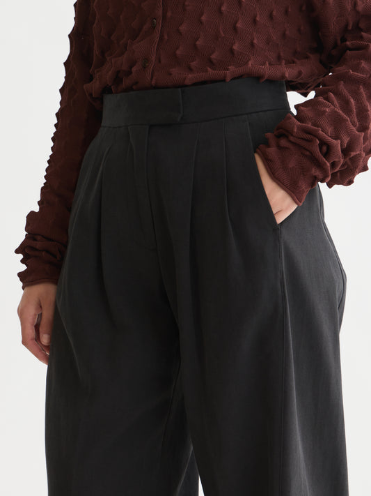 Black מכנסי גברדין רחבים לנשים Quinn SCOTCH & SODA