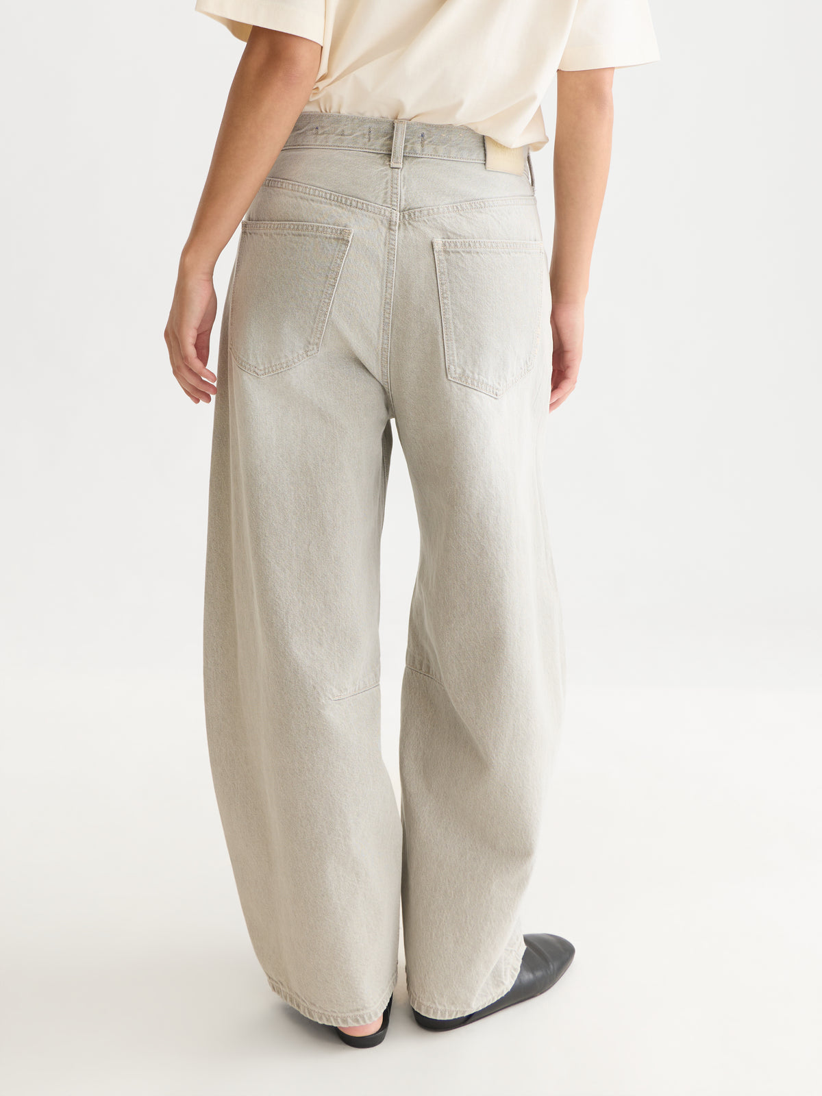 Seashell ג'ינס ארוך לנשים Eve - Barrel Fit SCOTCH & SODA