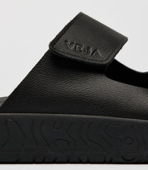 Black כפכפי עור לנשים Veja Etna VEJA