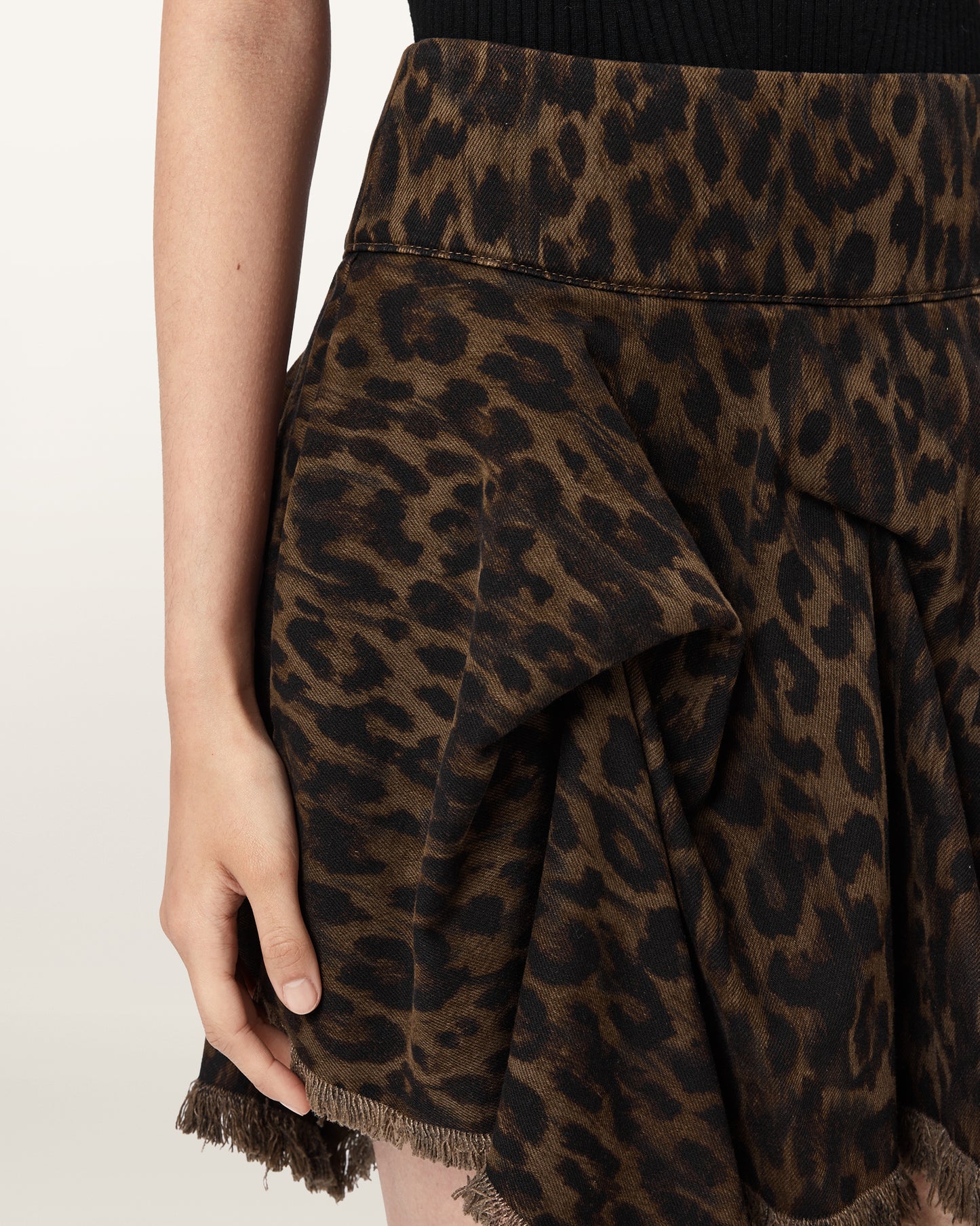 Black חצאית מיני פרינט מנומר לנשים Crissy Denim Skirt ALLSAINTS