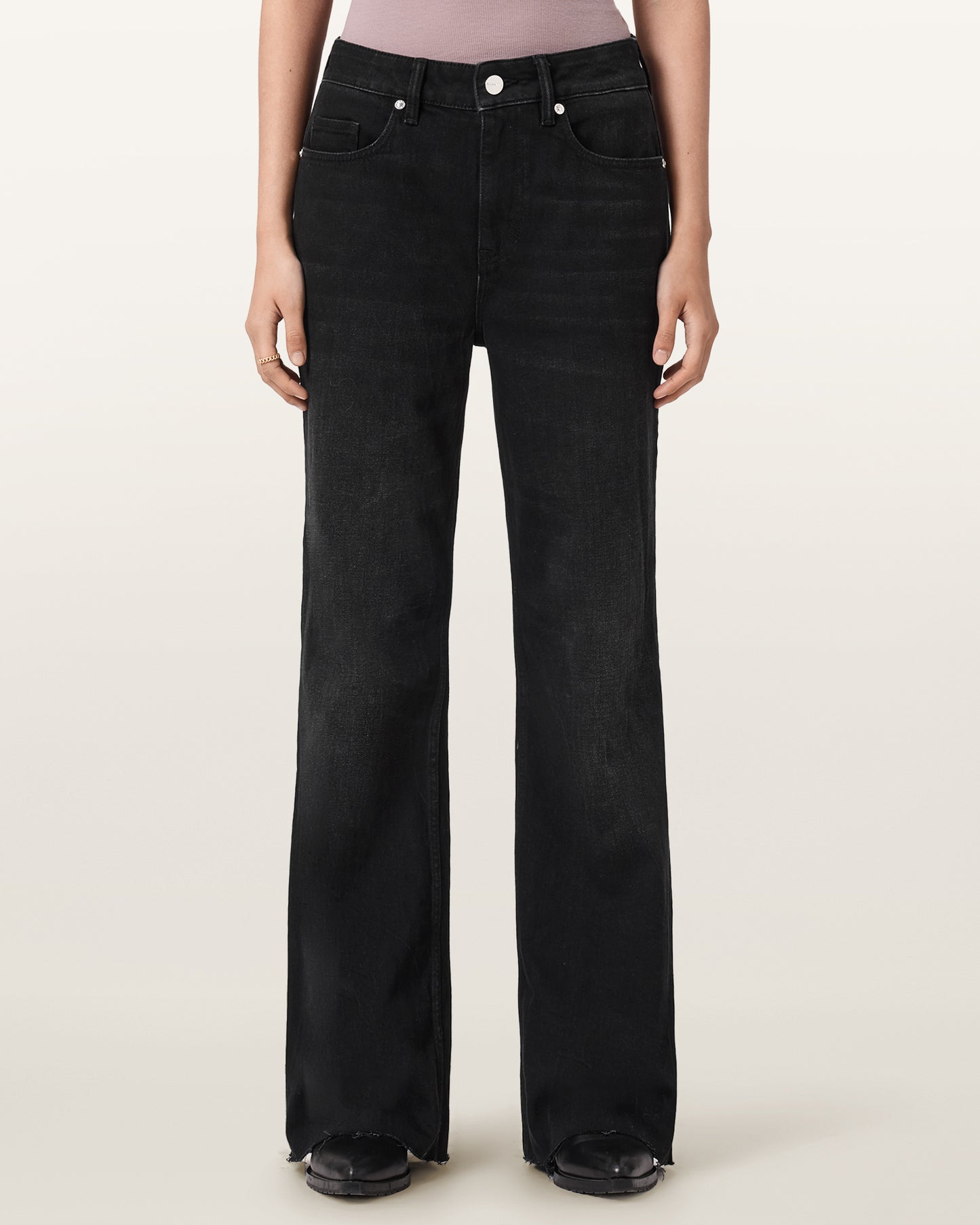 Black ג'ינס ארוך לנשים Ember Flared - Wide Fit ALLSAINTS
