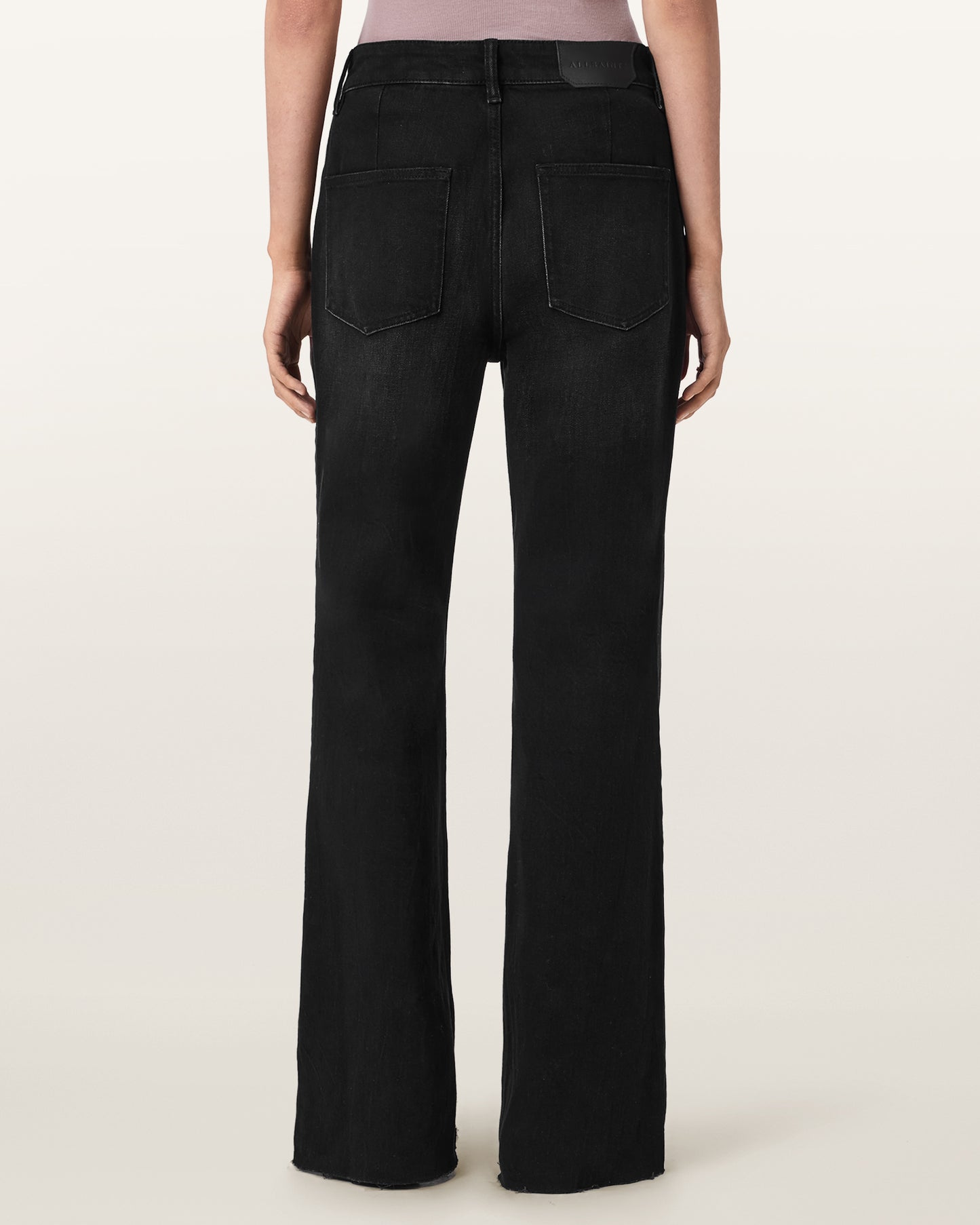 Black ג'ינס ארוך לנשים Ember Flared - Wide Fit ALLSAINTS