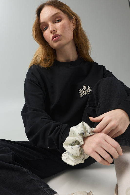 Black THE GATHERING SCRUNCHIE אביזרים לשיער HERSTORY