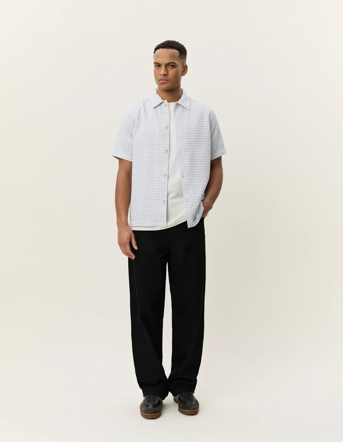 Lavender חולצה מכופתרת קצרה לגברים Check Seersucker SS Shirt LES DEUX