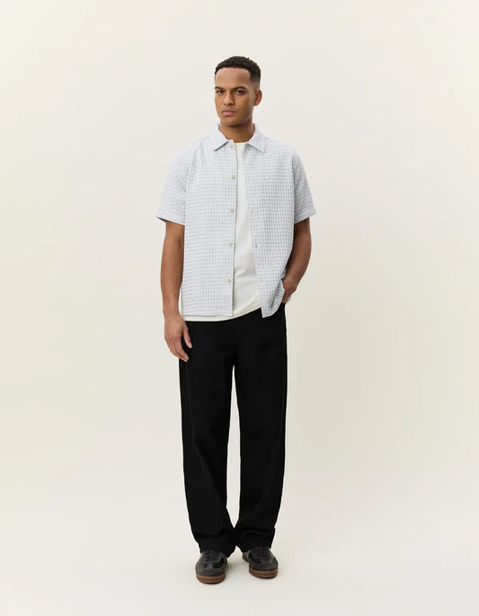 Lavender חולצה מכופתרת קצרה לגברים Check Seersucker SS Shirt LES DEUX