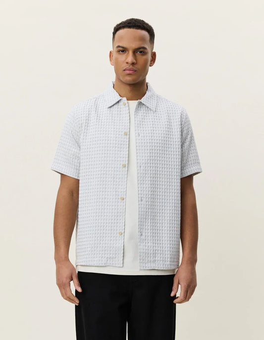 Light Gray חולצה מכופתרת קצרה לגברים Check Seersucker SS Shirt LES DEUX