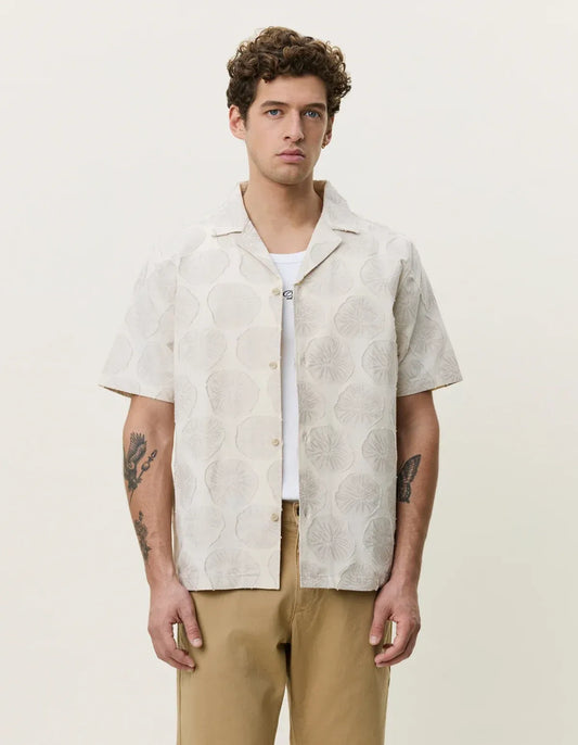 Lavender חולצה מכופתרת קצרה לגברים Dahlia Jacquard SS Shirt LES DEUX