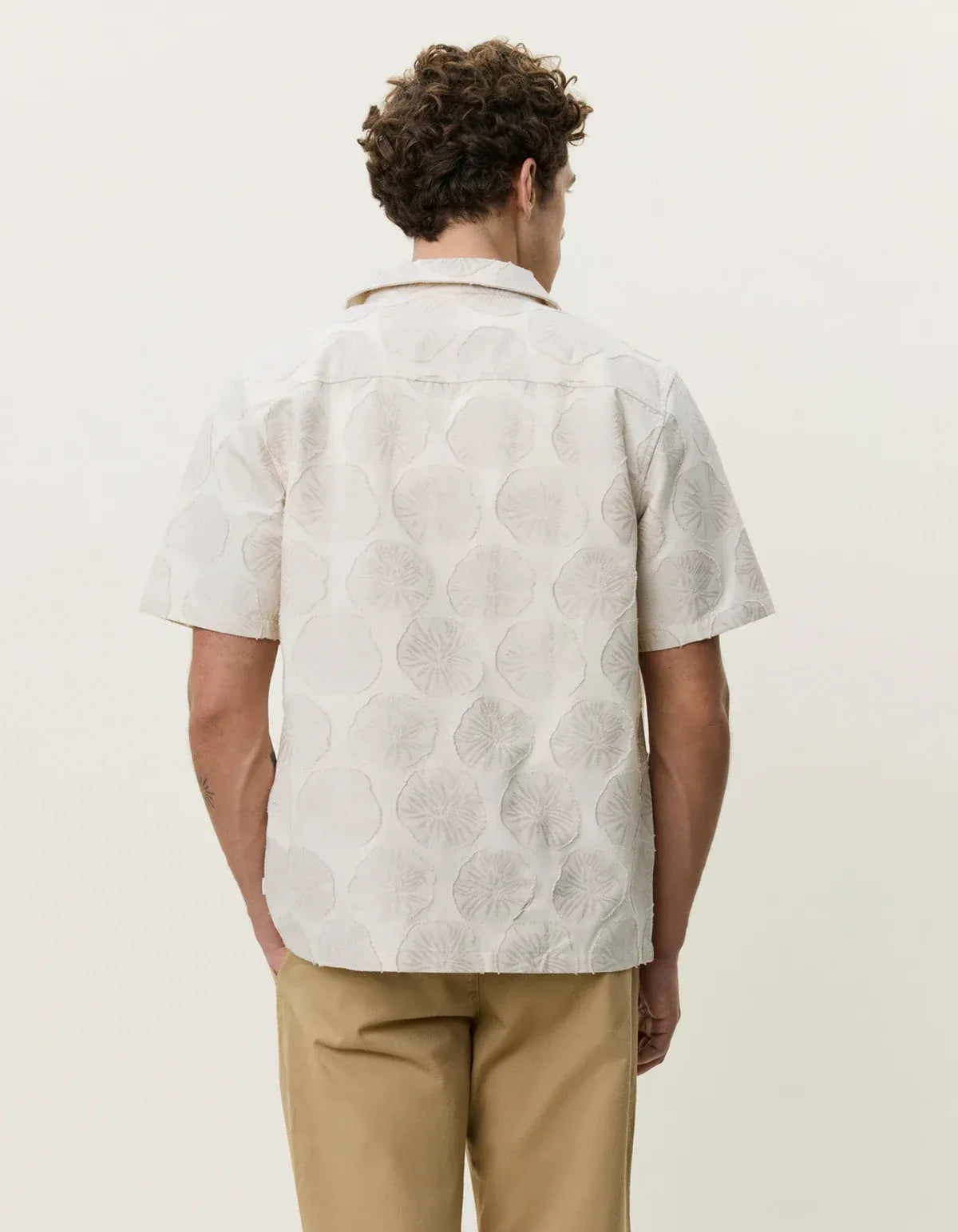 Lavender חולצה מכופתרת קצרה לגברים Dahlia Jacquard SS Shirt LES DEUX