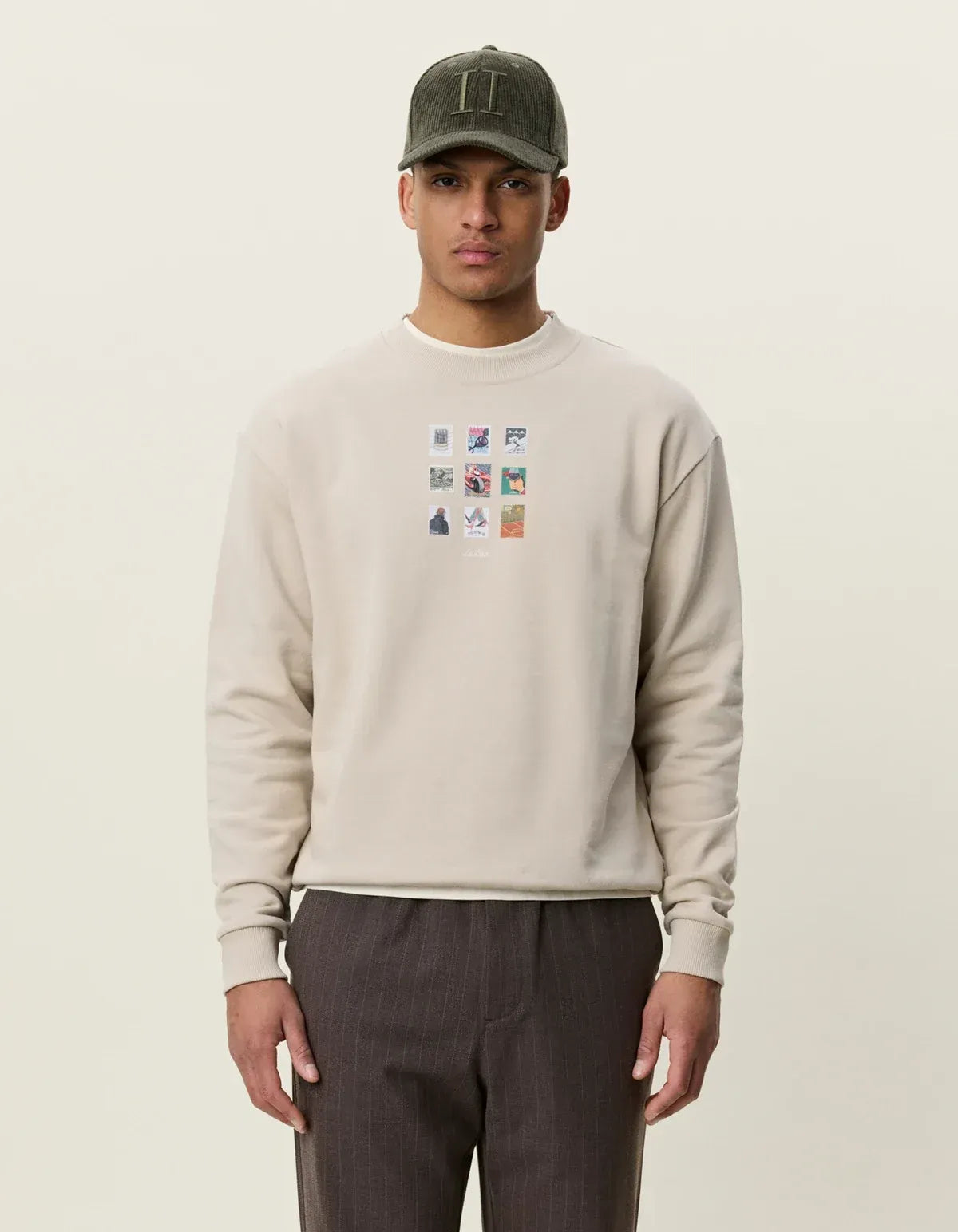 Antique White סווטשירט לגברים Stamp Sweatshirt LES DEUX