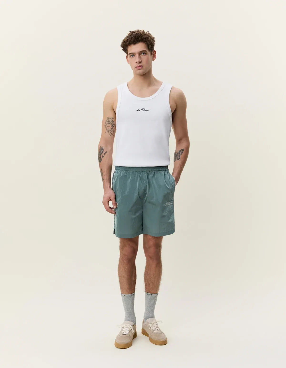 Antique White מכנסיים קצרים לגברים Shiny Crisp Shorts LES DEUX