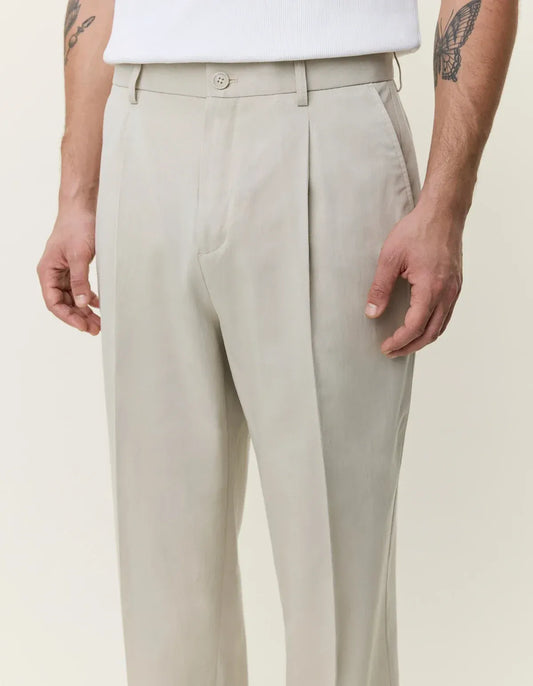 Light Gray מכנסיים ארוכים לגברים Pleated Twill Suit Pants LES DEUX